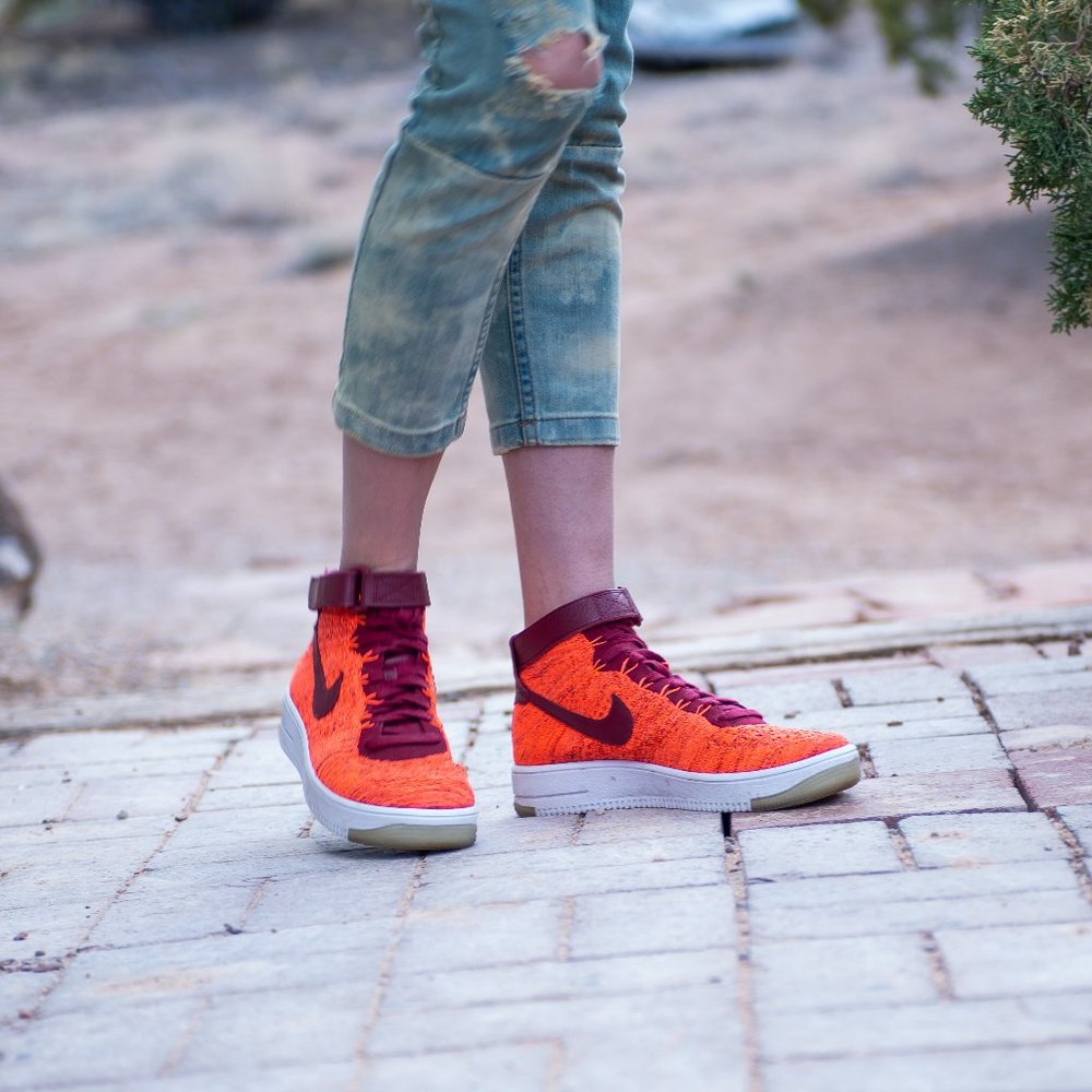 Nike Women Air Force One Fly Knit Crimson